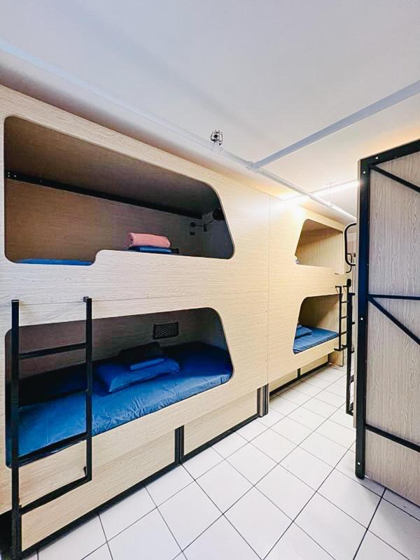 The Espy Hostel แคนส์ ภายนอก รูปภาพ